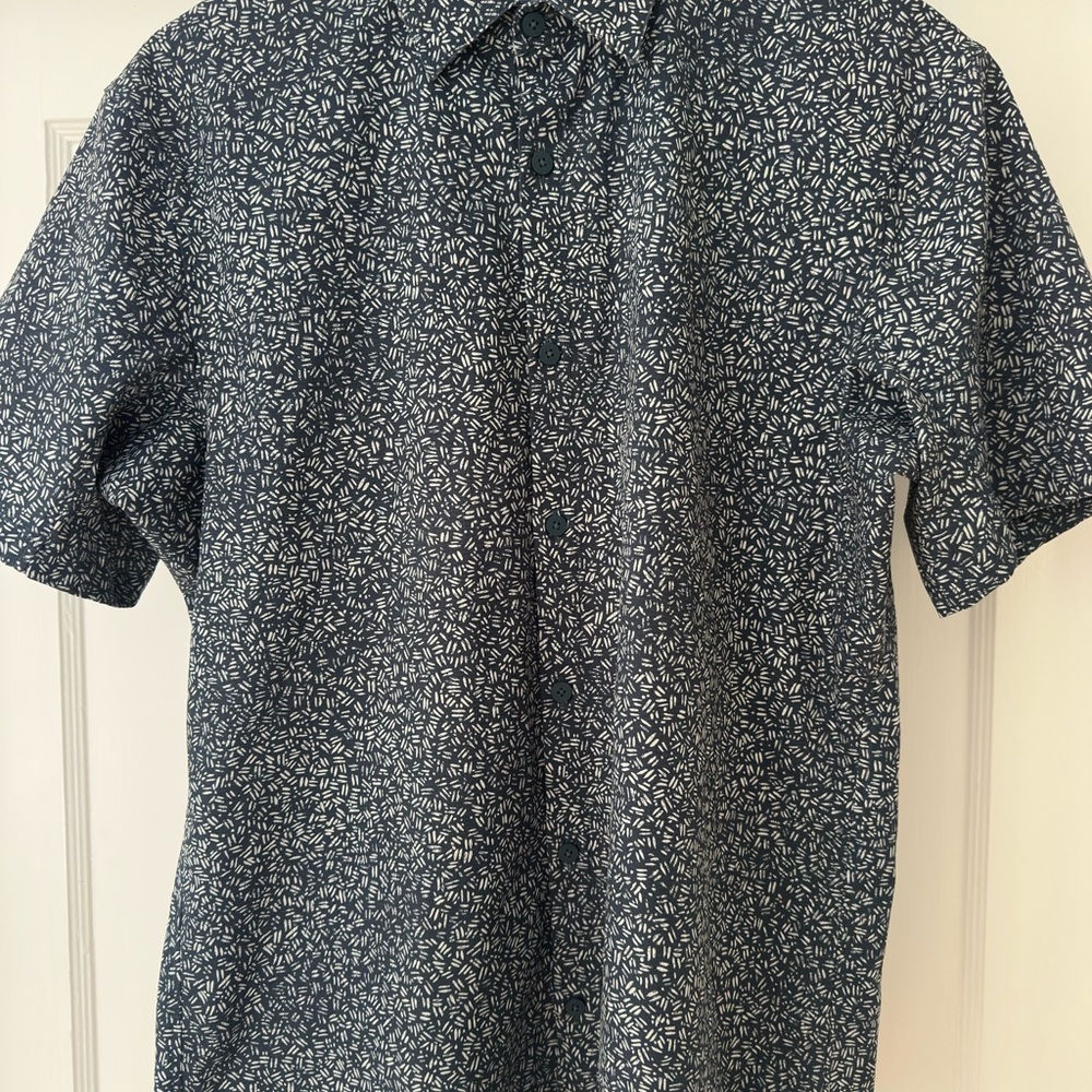 lululemon athletica Navy and White Patterned Shirt